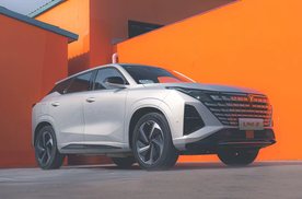 想要年轻又不失家用？试驾2026款长安UNI-Z PHEV