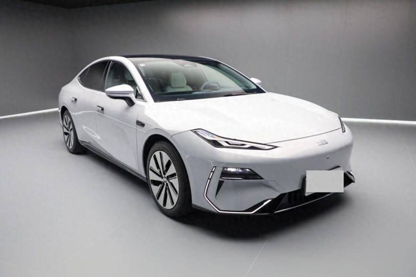 银河E8即将上市，轴距2米9多，最远续航656公里，卖多少钱能火？