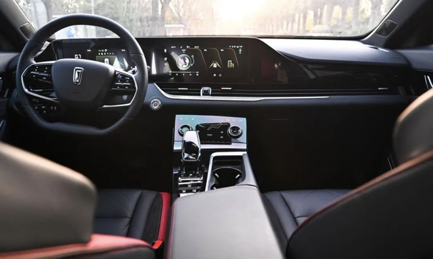 12万多的2.0T轿跑SUV，一汽奔腾B70S上市，这不香？