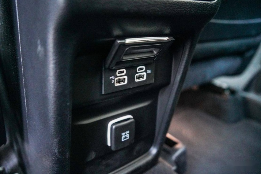 指挥官PHEV51.jpg