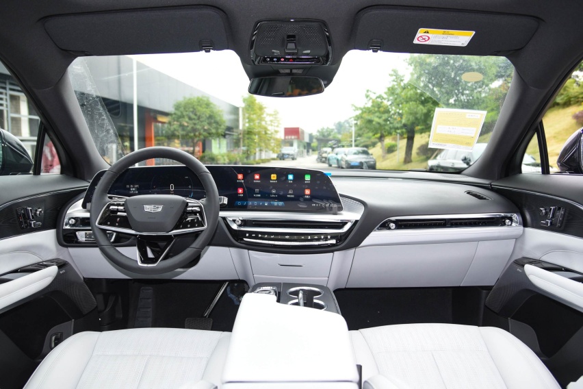 XT6纯电版？凯迪拉克IQ VISTIQ官图曝光，预计2026年上市
