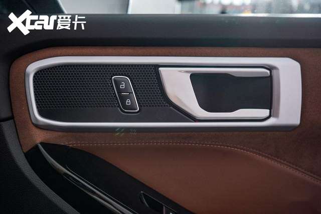 35万买大六座SUV,全新探险者对比理想ONE,选谁?