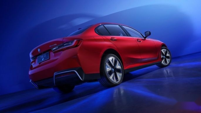Model 3还是宝马i3，二十万多万新能源车谁更值得被选择？