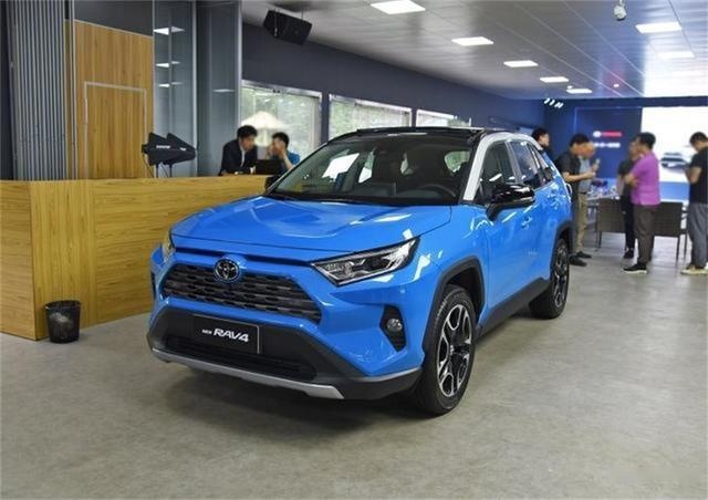 全新丰田RAV4震撼来袭，落地仅需要26万