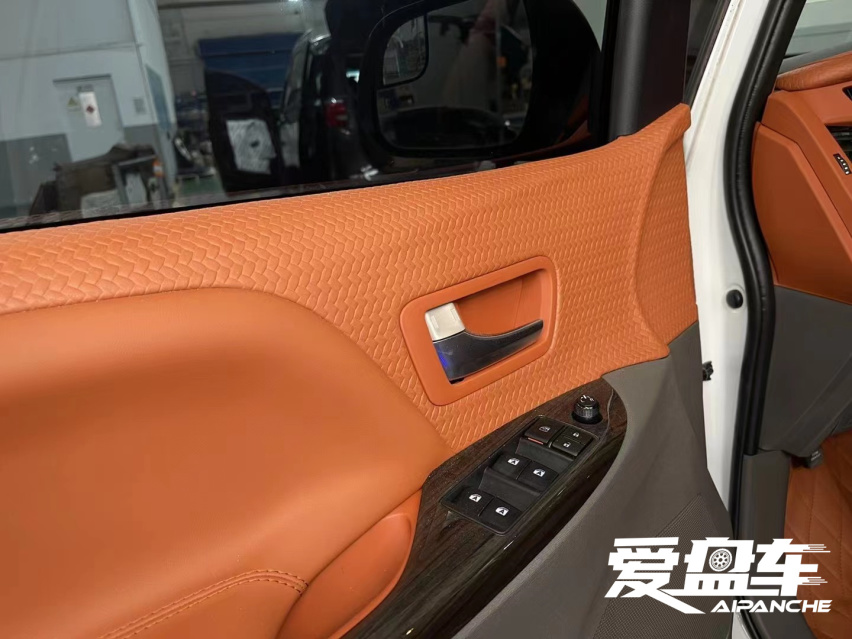 丰田赛那改装实用性内饰风格案例图片一览，爱盘车定制改装出品