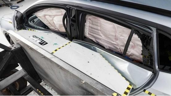 IIHS公布最新碰撞结果:马自达CX-9、ID.4最好，日系韩系集体翻车