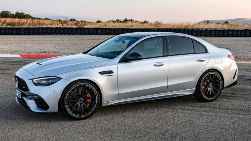 全新AMG C63发布！四缸2.0T能行吗？
