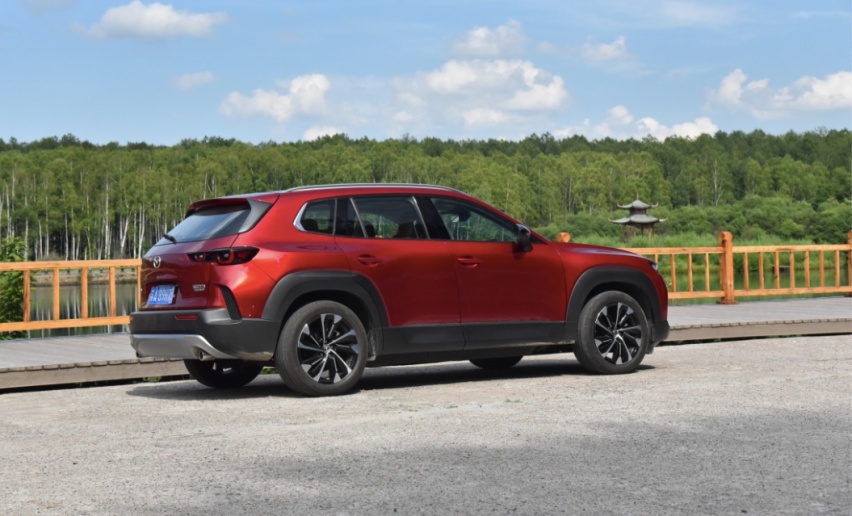 诠释“山系生活漫游之旅”，MAZDA CX-50行也驭马长白山