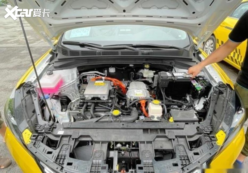 20秒极速换电   逸动EV460换电版亮相