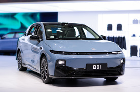 零跑B01能成为15万级新能源轿车标杆吗？看看盲订车主怎么说！
