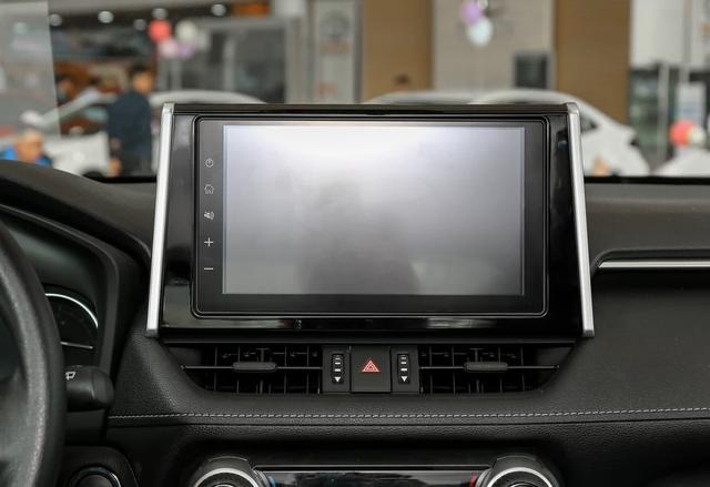异味大、风噪明显、发动机异响，车主真实评价全新RAV4荣放