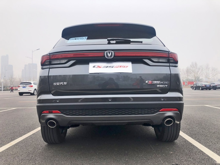 10万元你能买到什么样的SUV？试驾长安CS35 PLUS