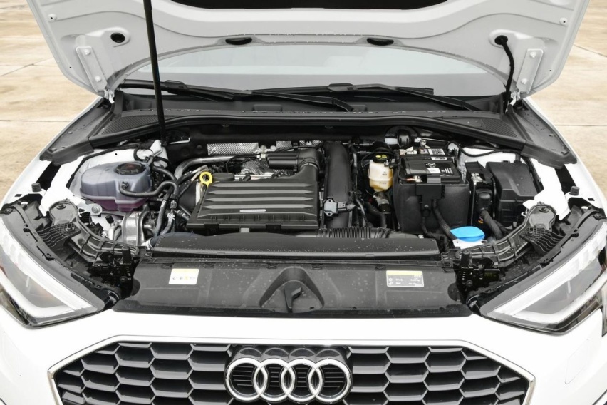 20万左右预算，凭啥车主只认这两款车？有时候牌子硬也很关键