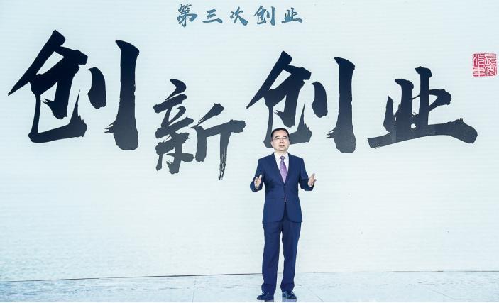 上海国际车展，长安CS75 PLUS内外兼修成为最亮眼的焦点