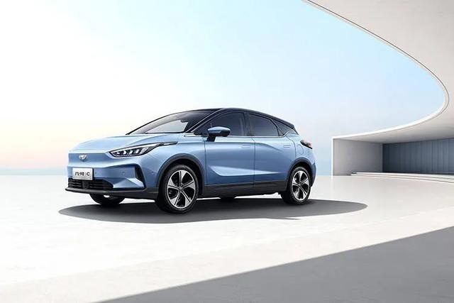 几何C来了，续航400、550km，开放软硬件
