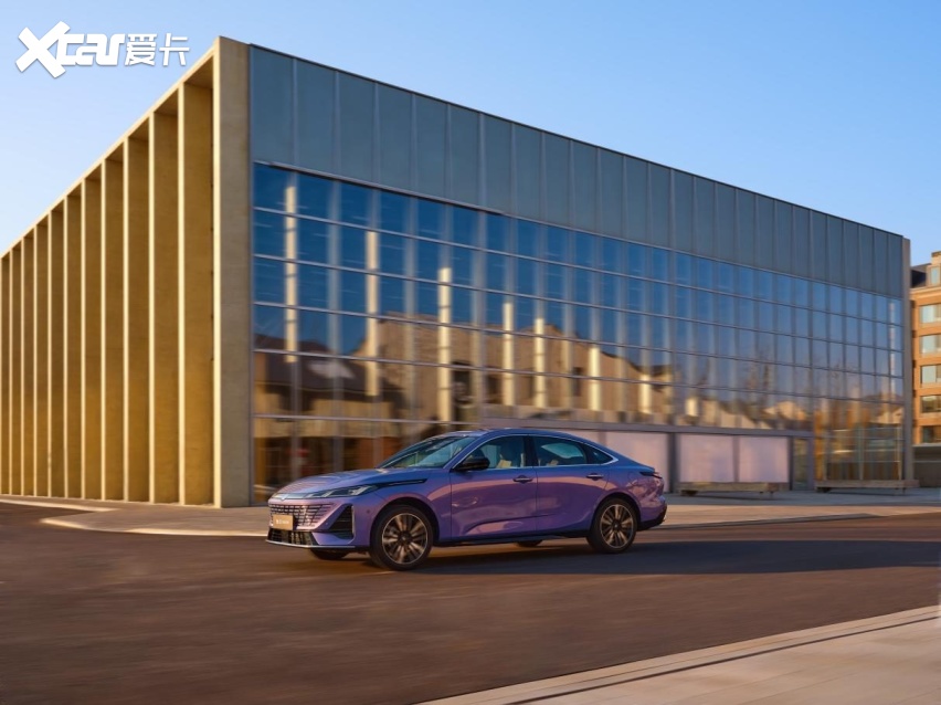 蓝牌家轿油耗低至1.6L/100km？长安蓝鲸超擎混动究竟如何做到的？