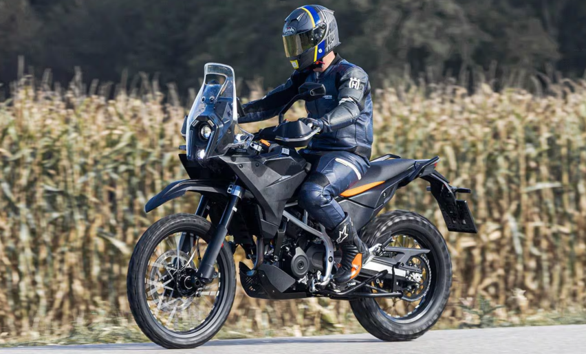2025款KTM 390 Adv 将迎来升级，前脸堆叠大灯，动力配置全