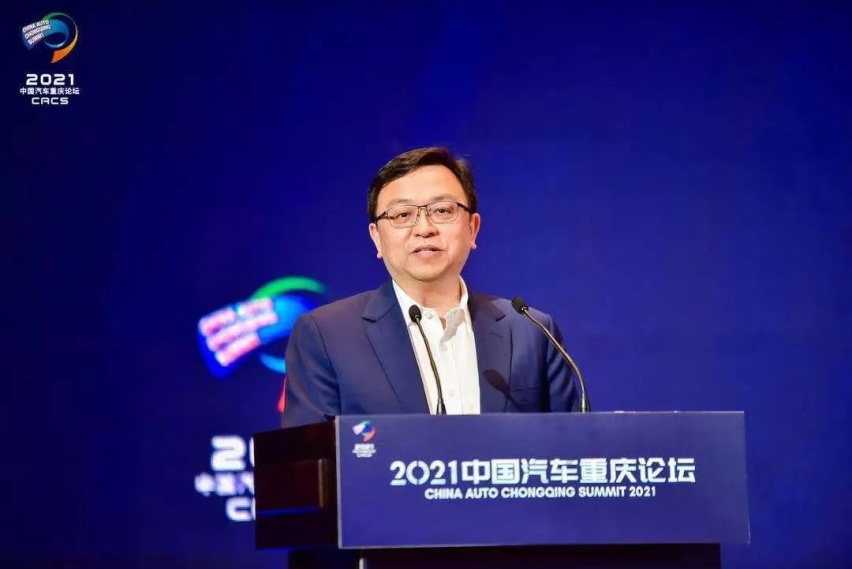 王传福太自负爱吹牛，还是尹同跃太谦卑和懦弱？