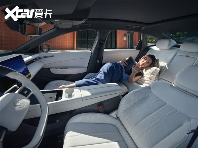 8.99万起，ID.ERA 5S怎么样？实测这款德系超混智能家轿