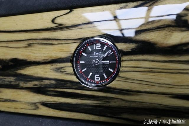 埃尔法同级，挂奔驰标，车价可买4台威霆，却深受国内土豪追捧！