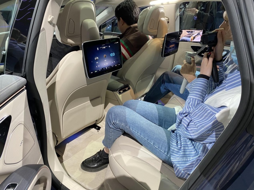 上海车展：什么是豪华电动车？ 让奔驰EQS带你研究
