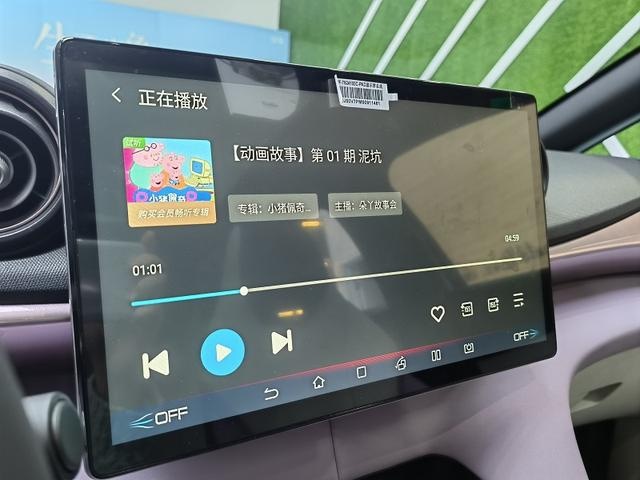 探店：比亚迪海豚的热度和秦DM-i不相上下，提车等一个月