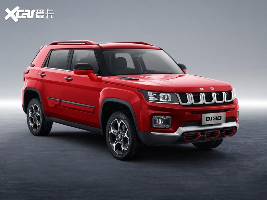 北京越野bj30正式上市奔驰的内饰1058万起售