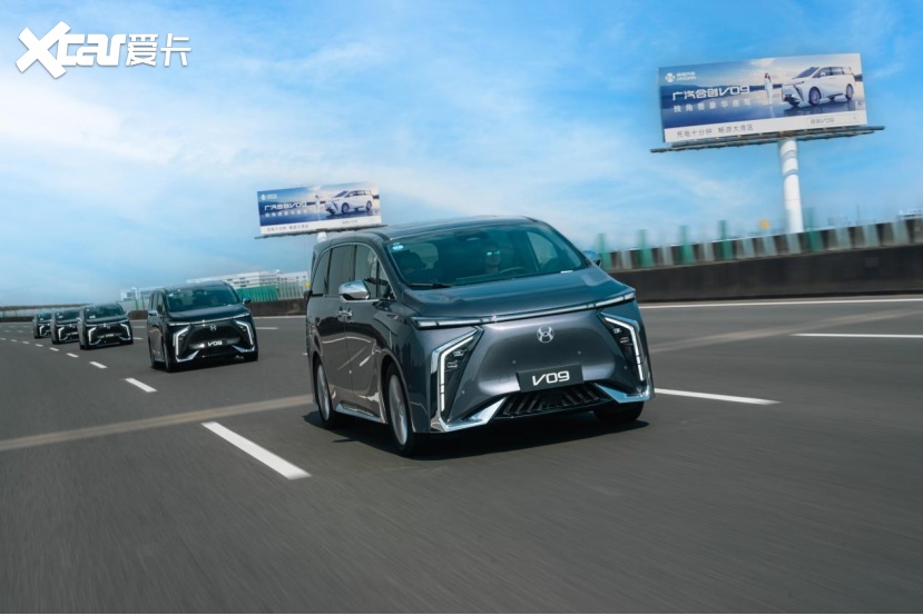 以热度出圈,凭实力超越,广汽合创v09成为豪华mpv新标尺-爱卡汽车爱咖