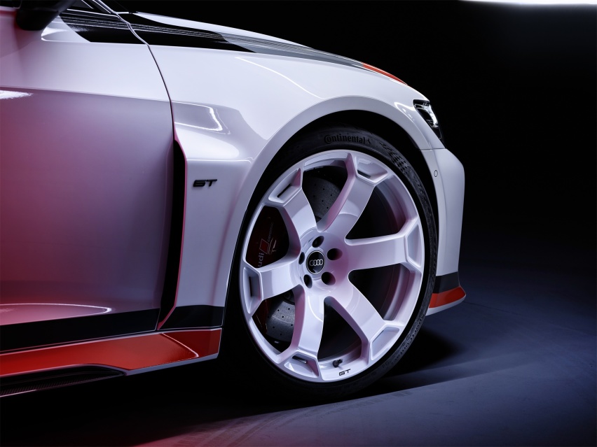 终极性能“瓦罐”，全新奥迪RS 6 Avant GT首秀登场