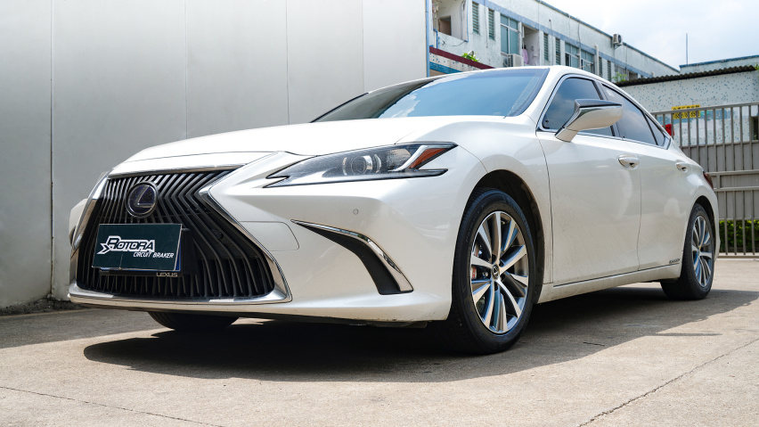 雷克萨斯ES300h(XZ10)改装升级Rotora刹车