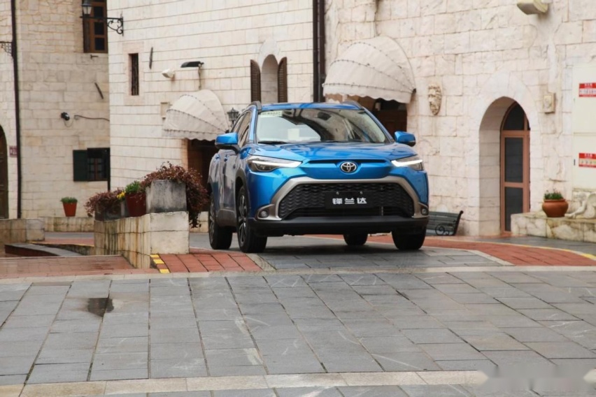 14.58万起，红旗HS3定位A+级SUV，对比合资如何？