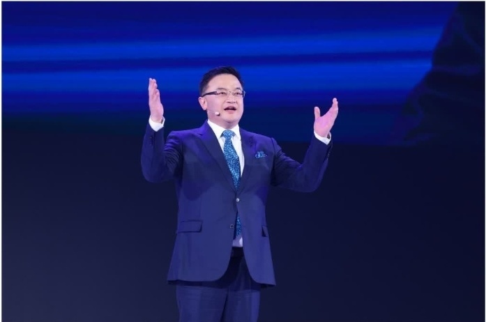 续航突破2000km，东风风神L7的马赫电混PHREV，有点猛！