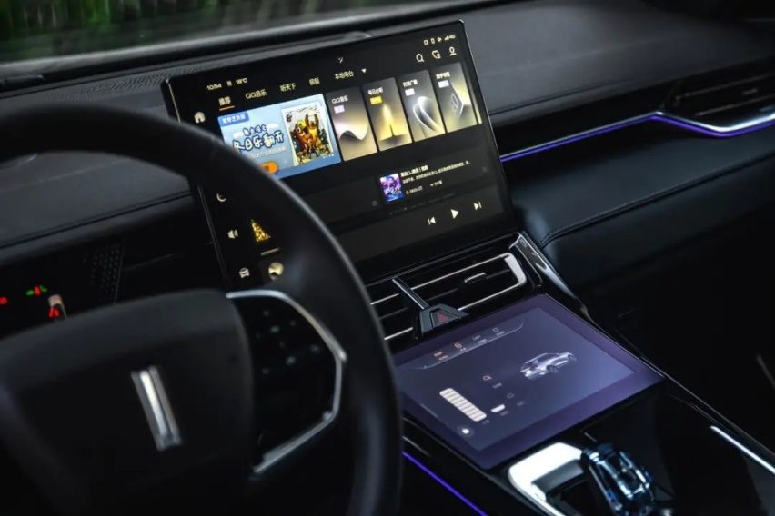 纯电204km超长续航,竞品是理想one ?试驾摩卡DHT-PHEV