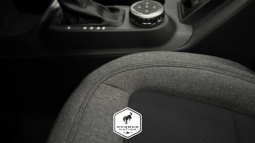 ford-bronco-base-interior-seats-up-close.jpg