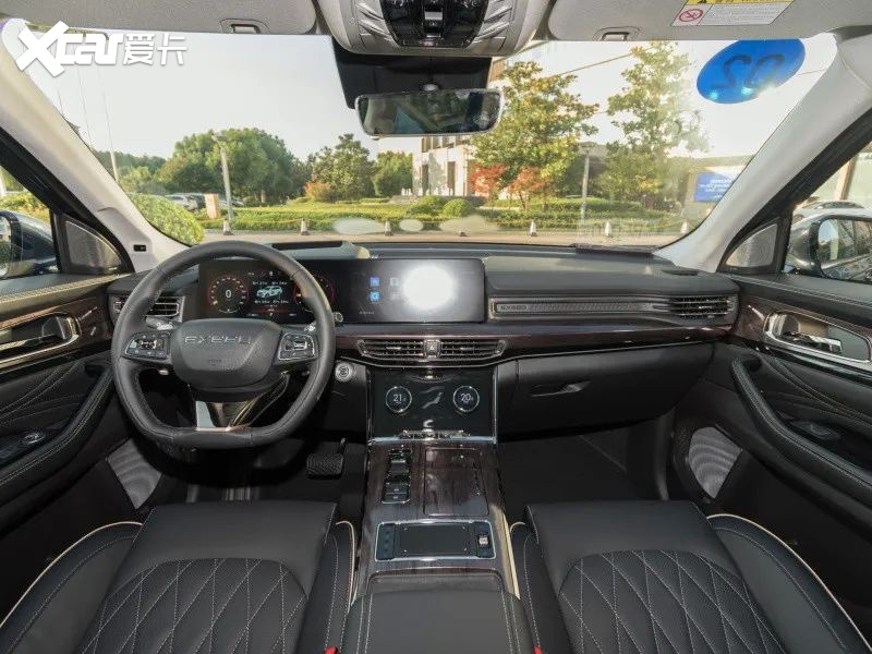 国产旗舰SUV，不允许合资SUV高调