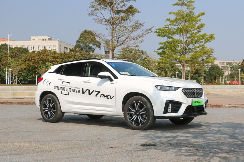 2.0T＋电机，这两款中国豪华SUV又快又省，油耗低到不敢信