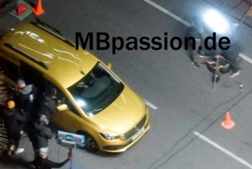 奔驰T级无伪谍照曝光；新款比亚迪唐EV首发