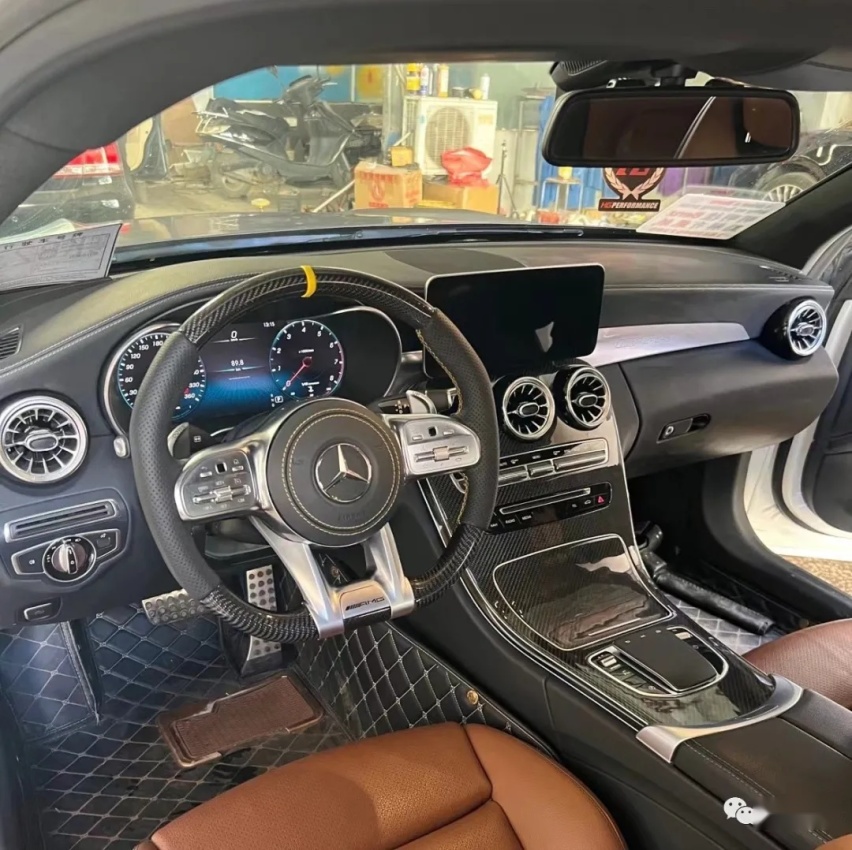 赶在过年前换奔驰C Coupe，加班加点割完宽体快乐过新年