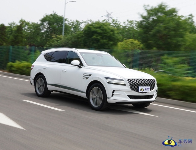 豪华旗舰 细腻时髦 试驾捷尼赛思GV80中大型SUV
