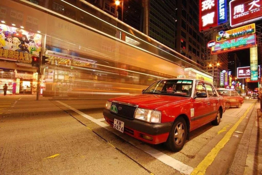 皇冠回归，不是以一款车，而是以一个品牌