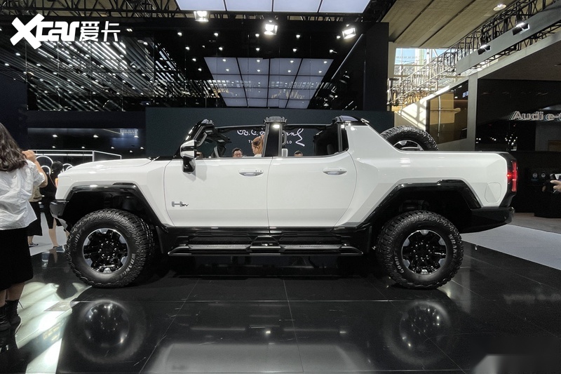 力大砖飞的纯电动皮卡 悍马ev亮相广州车展