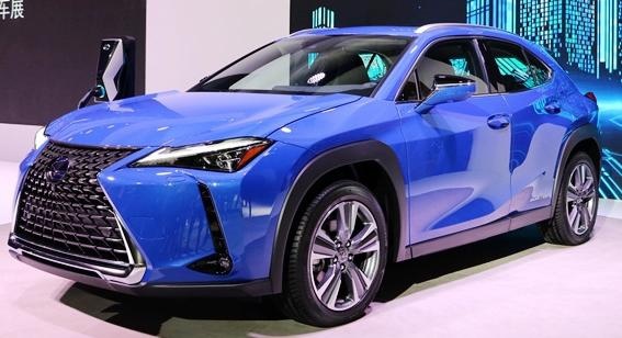 「看客说车」"粉丝经济"入侵汽车市场，雷克萨斯已难招架