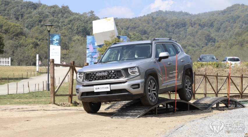 越野性能最强SUV，只要15万？ 越野试驾：哈弗二代大狗2.0T四驱！
