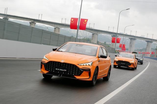 试驾MG6 PRO：外表狂野内在可家可躁