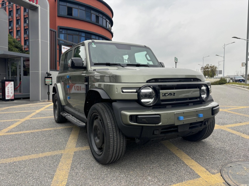 奇瑞iCAR V23实车到店，长超4米2，配211马力+续航501km