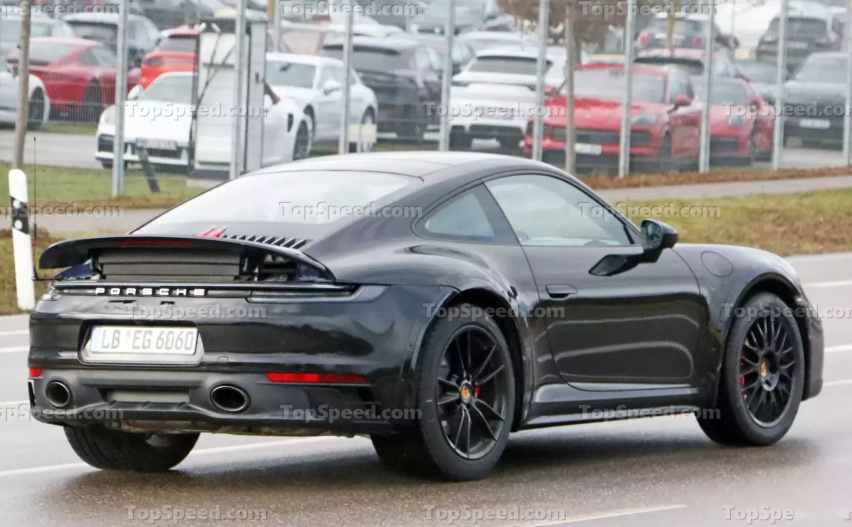 2022款911Safari,跑车还是SUV?保时捷:我跨界