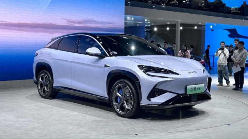 用新电机，充电快一倍，比亚迪海狮07能平替Model Y？