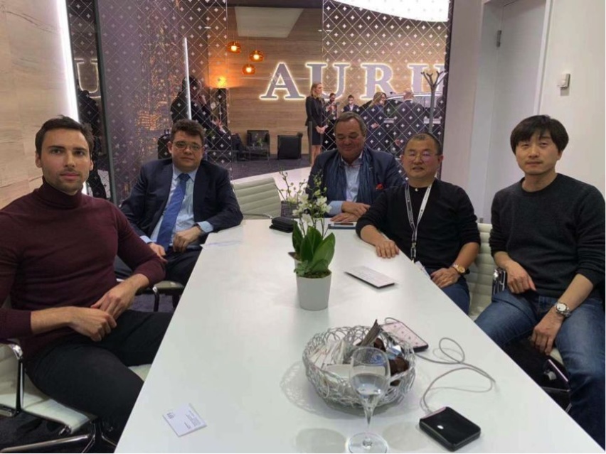 俄罗斯如何打造比肩劳斯莱斯的超豪华车品牌？