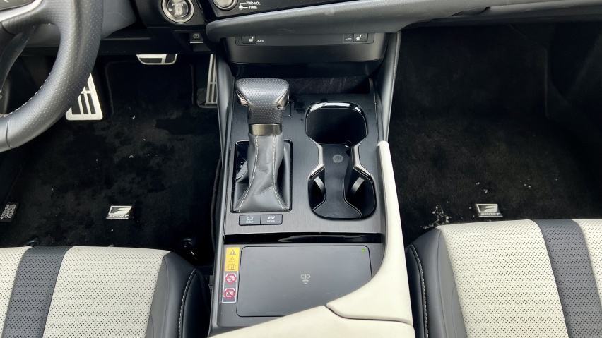 你管这叫运动版？试驾雷克萨斯ES 300h F SPORT