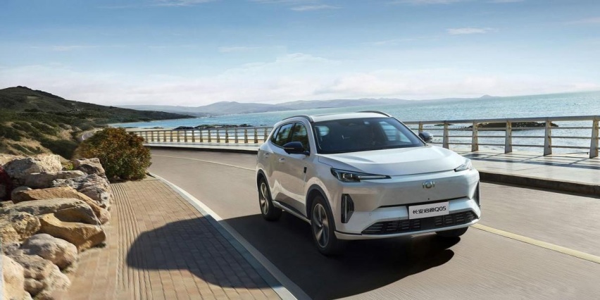 长安启源双车齐发：全新SUV Q05上市，主力轿车A07加推